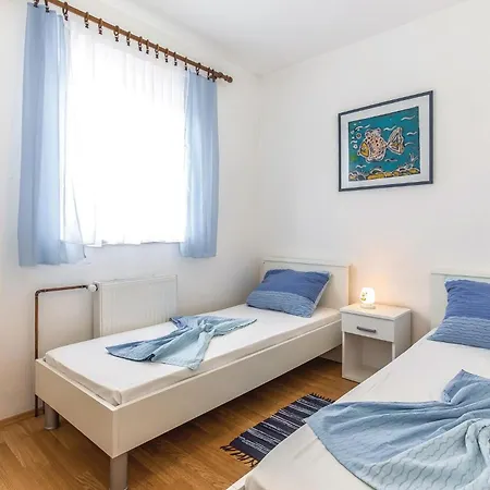 Διαμέρισμα Awesome In With Wifi Novi Vinodolski